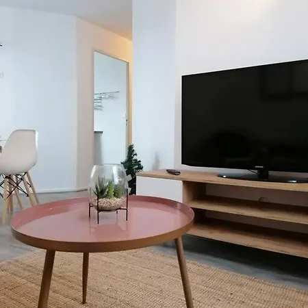 Spacieux & Hyper Centre & Proche Airbus Lägenhet